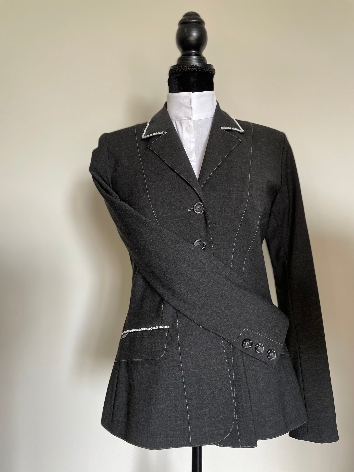 Contrast Dark Grey 38T