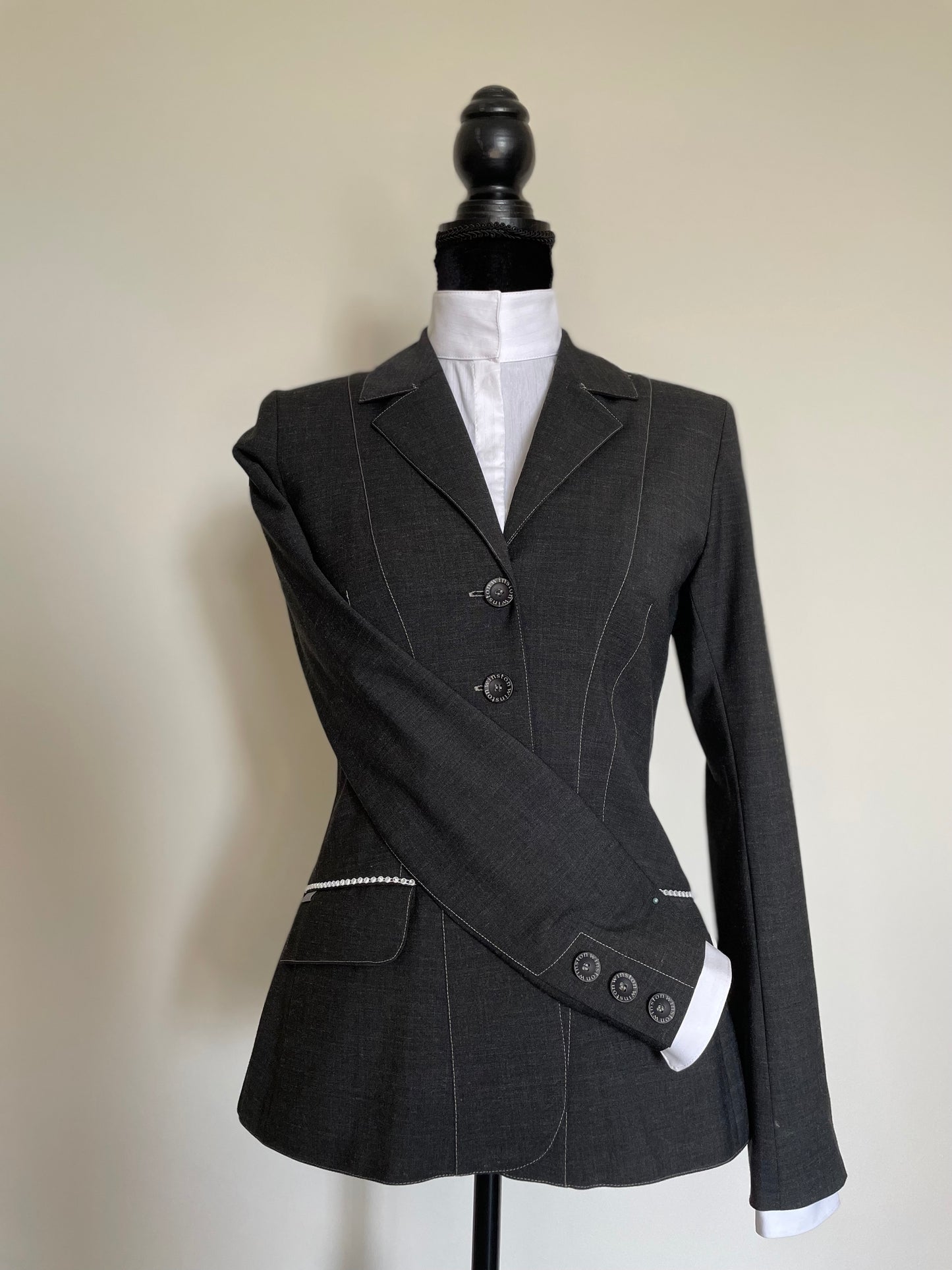 Contrast Dark Grey Crystals (Pockets) 36T