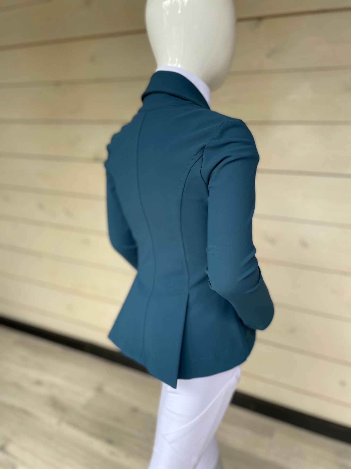 WINX HUNTER Show Jacket